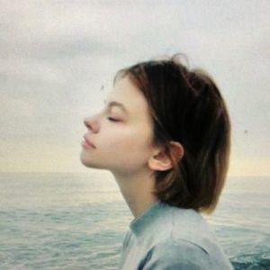 Meet your Posher, Leanna